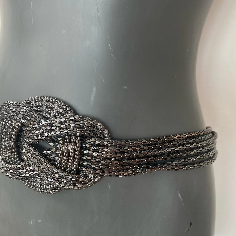 Danier Metallic Beaded Knot Belt/ woman’s one size - Picture 3 of 12